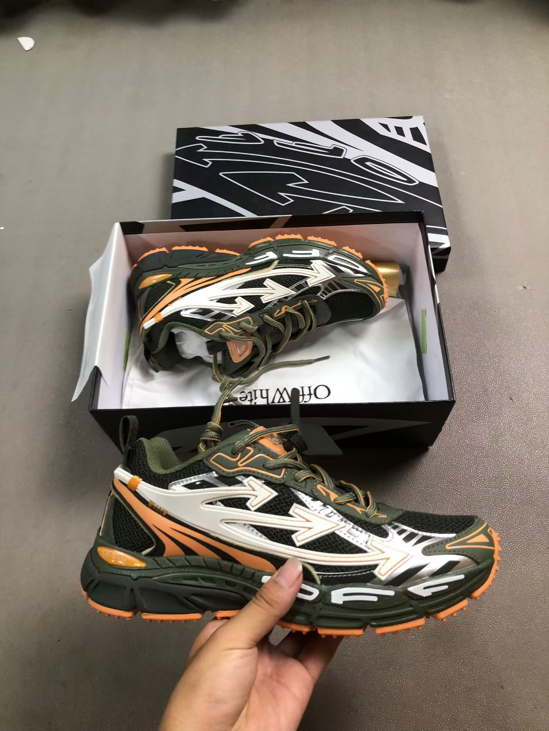 Off White