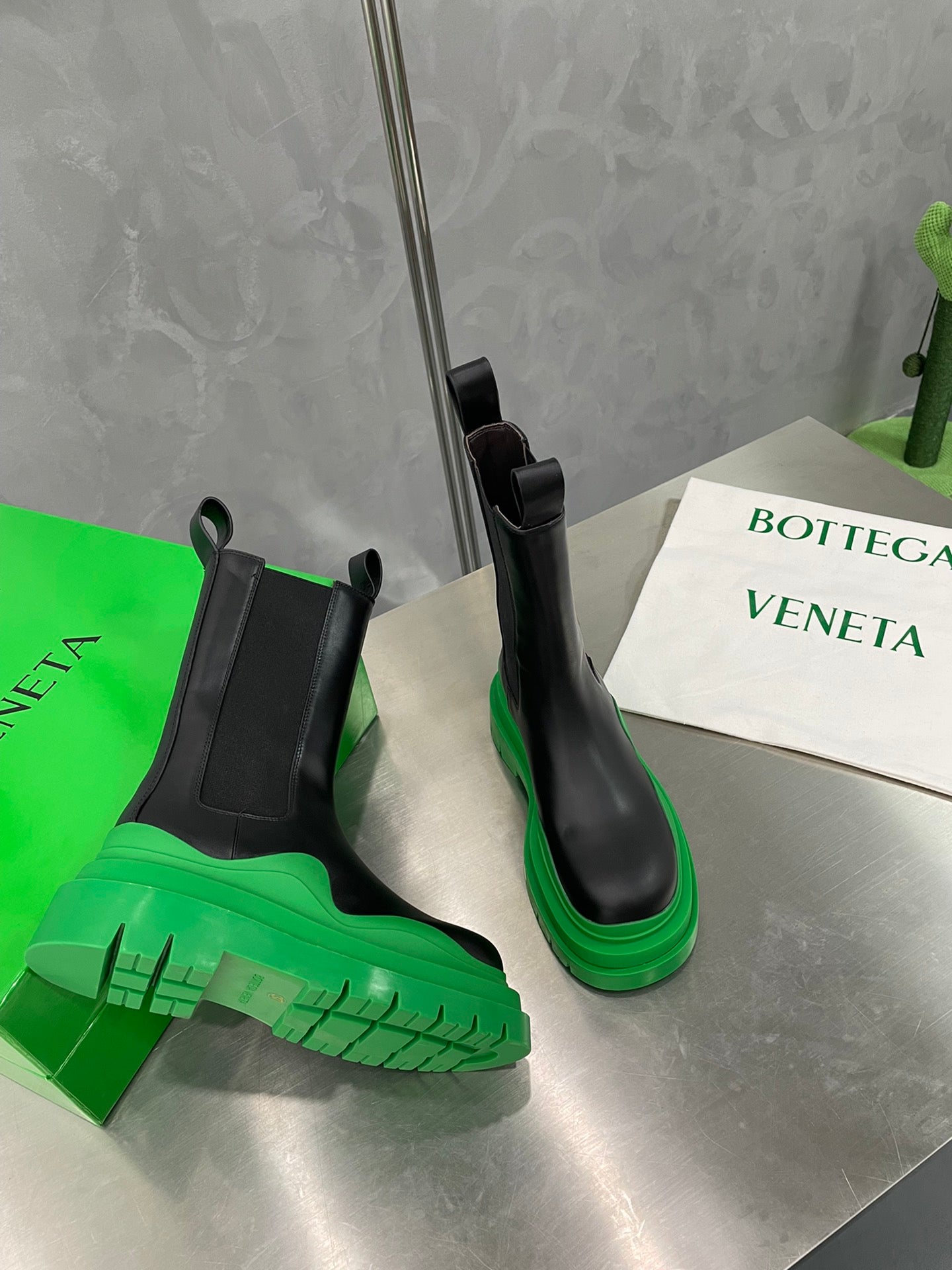 Bottega Veneta