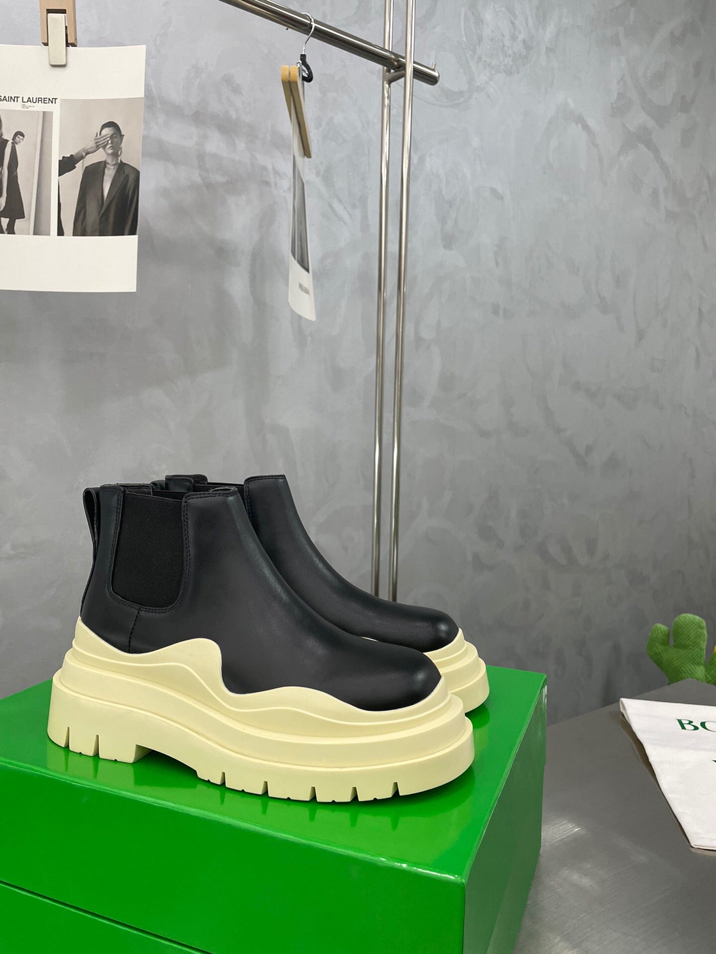 Bottega Veneta