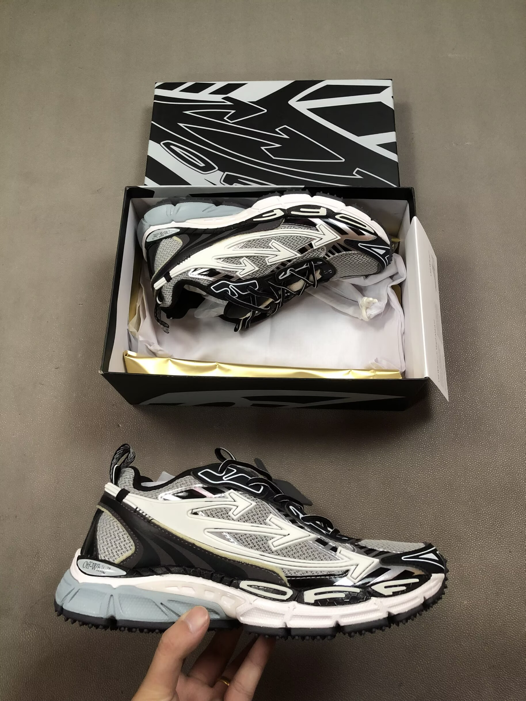 Off White